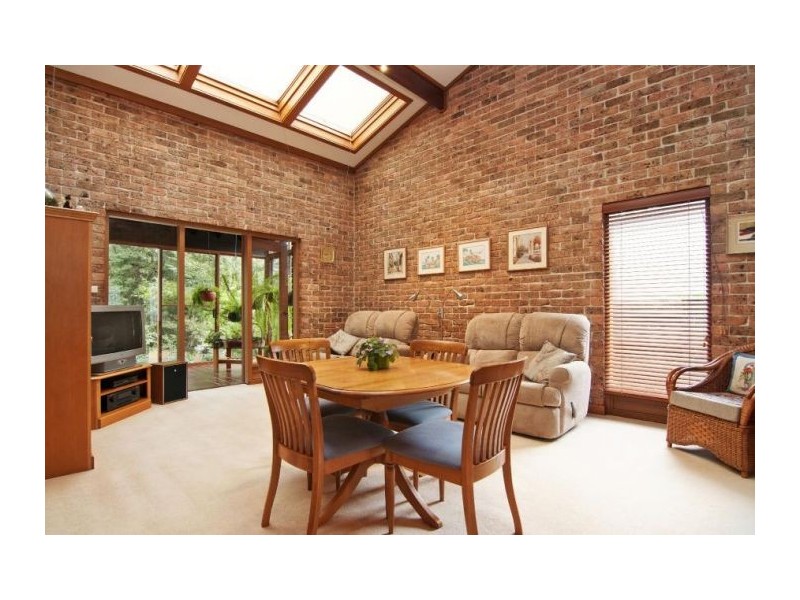 24 Cambewarra Avenue, Castle Hill NSW 2154