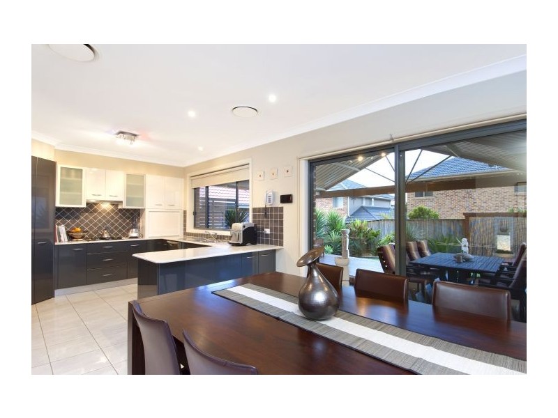 25 Woodside Av, Kellyville NSW 2155