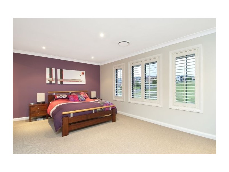 25 Woodside Av, Kellyville NSW 2155