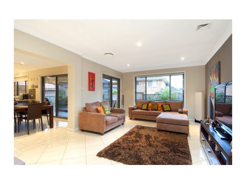 25 Woodside Av, Kellyville NSW 2155