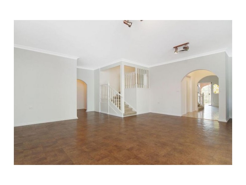 6 Barry Place, Cherrybrook NSW 2126