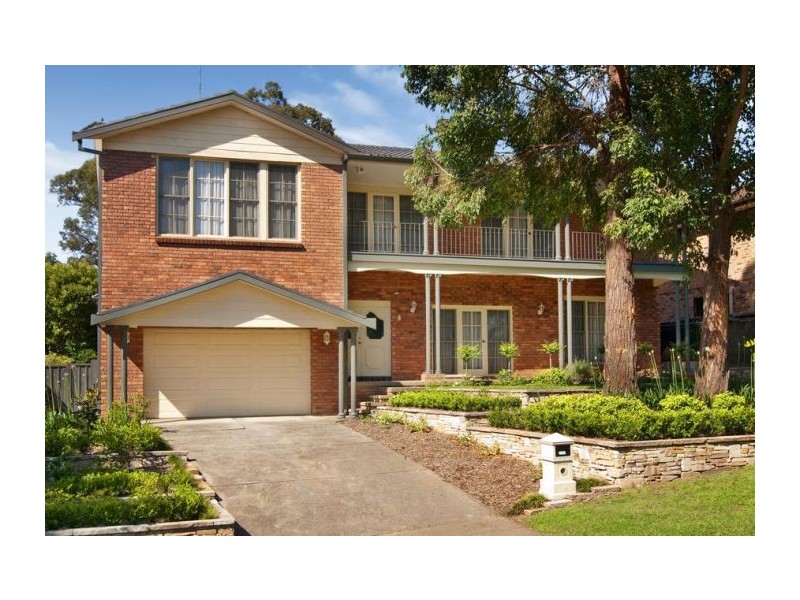 4 Woodcrest Pl, Cherrybrook NSW 2126