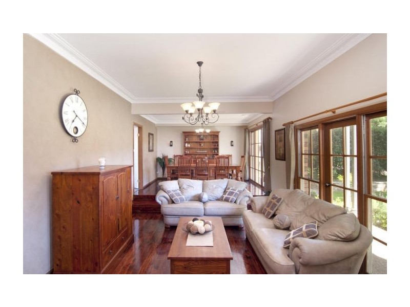 4 Woodcrest Pl, Cherrybrook NSW 2126