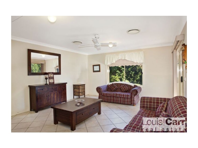 27 Tellicherry Cct, Beaumont Hills NSW 2155