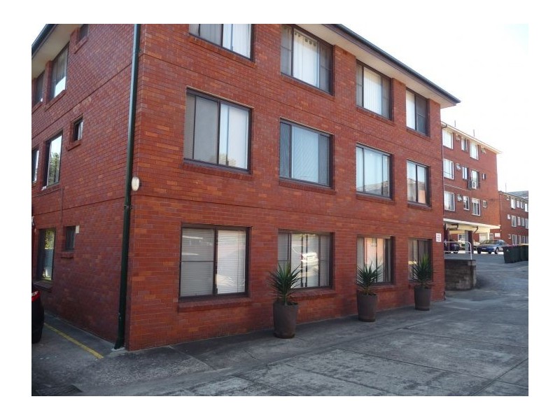 Unit 8/ 6A Bank Street, Meadowbank NSW 2114