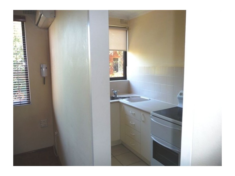 Unit 8/ 6A Bank Street, Meadowbank NSW 2114