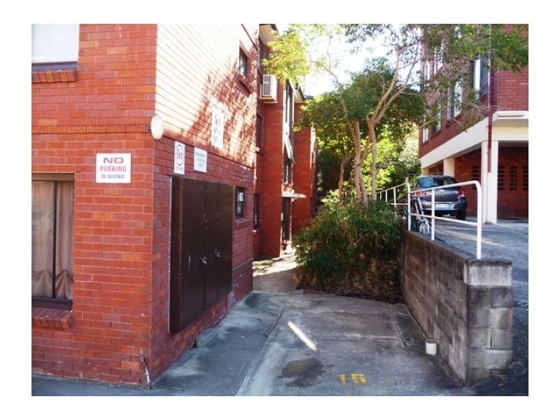 Unit 8/ 6A Bank Street, Meadowbank NSW 2114