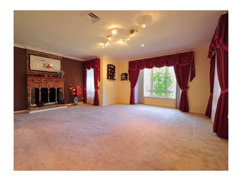 9 Corella Crt, West Pennant Hills NSW 2125