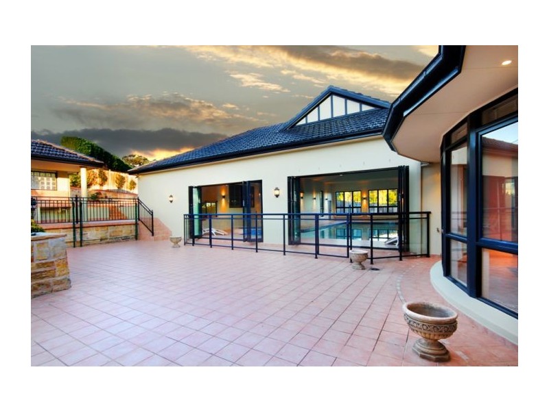 1 Lomond Place, Castle Hill NSW 2154