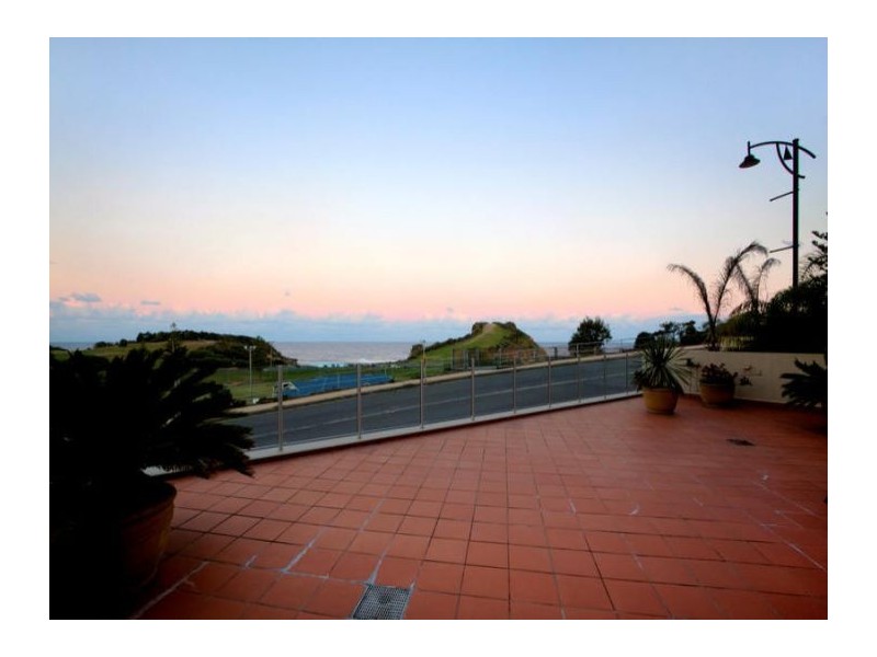 1/2 The Esplanade, Terrigal NSW 2260