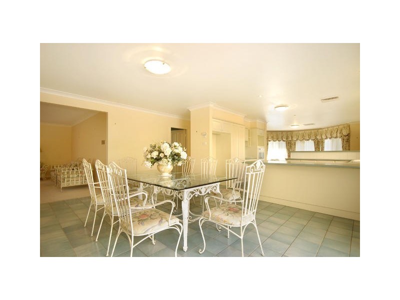 2 Golders Green Way, Glenhaven NSW 2156
