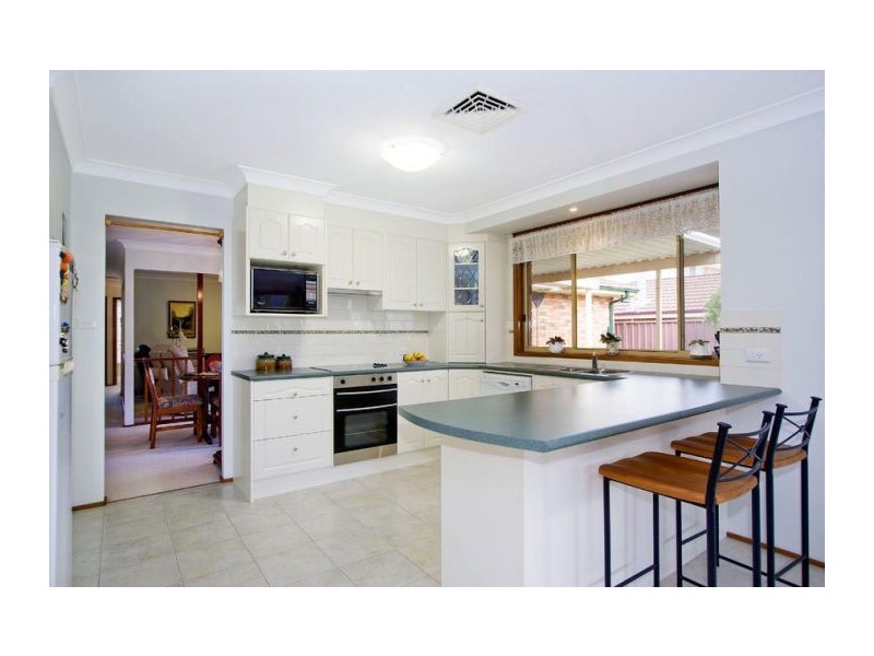 9 Battlement Cr, Castle Hill NSW 2154