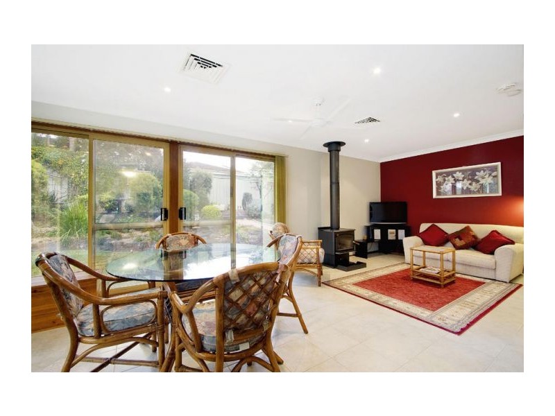 9 Battlement Cr, Castle Hill NSW 2154