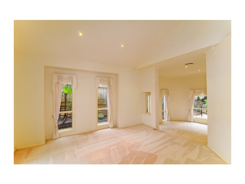 12 Lyndhurst Court, West Pennant Hills NSW 2125