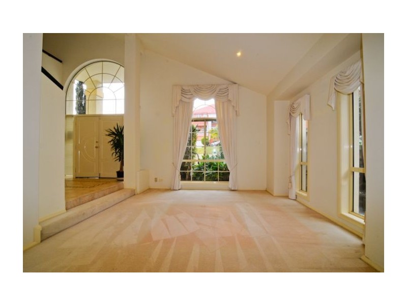 12 Lyndhurst Court, West Pennant Hills NSW 2125