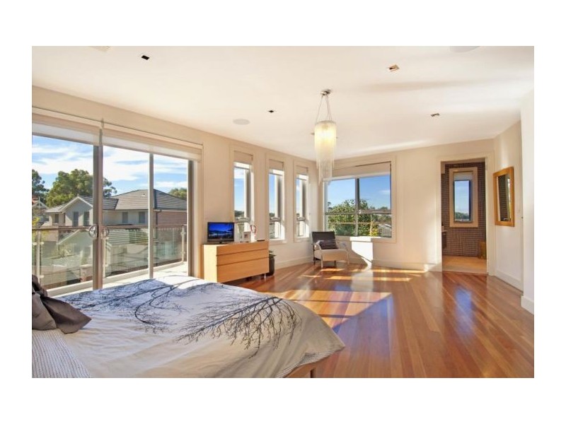 32 Brae Place, Castle Hill NSW 2154