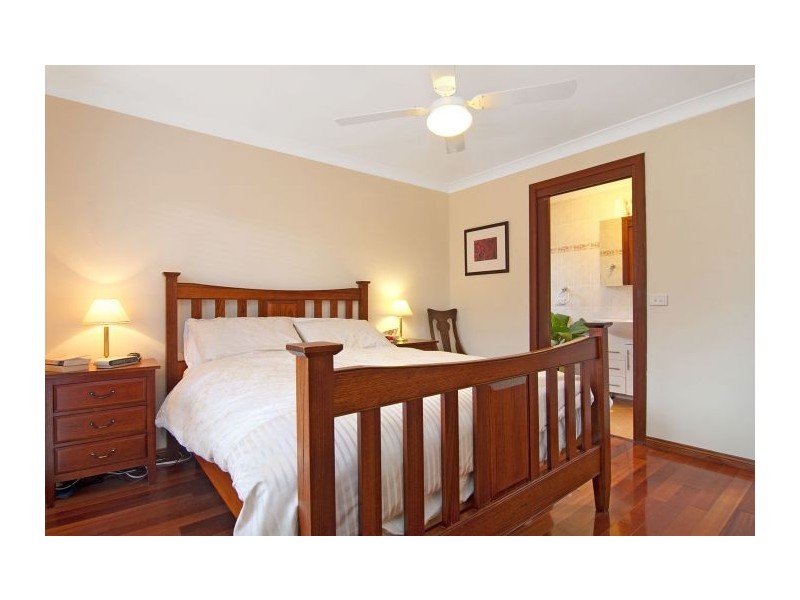 27 Delaney Dr, Baulkham Hills NSW 2153