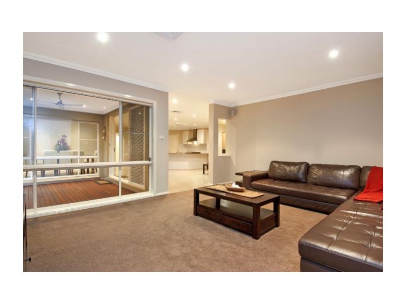 13 Honeyeater Crescent, Beaumont Hills NSW 2155