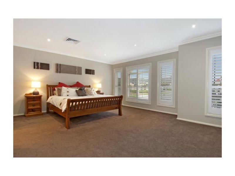 13 Honeyeater Crescent, Beaumont Hills NSW 2155