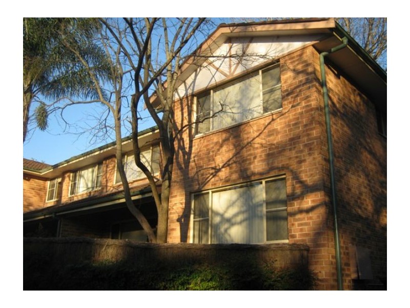 2/33 Boundary Road, Pennant Hills NSW 2120