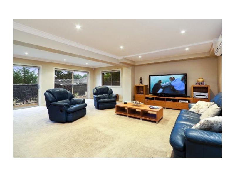 4 Sharp Close, Castle Hill NSW 2154