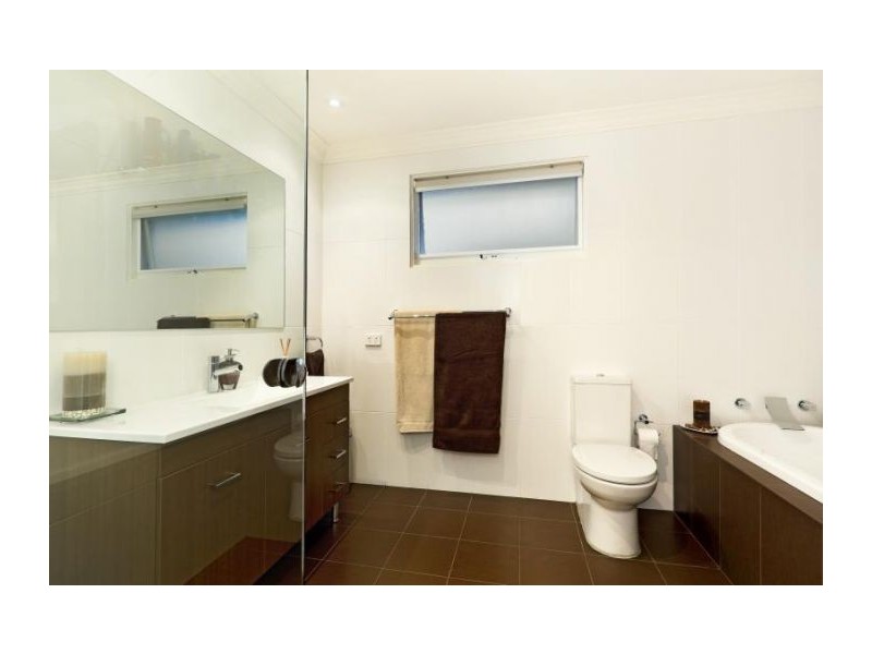 4 Sharp Close, Castle Hill NSW 2154