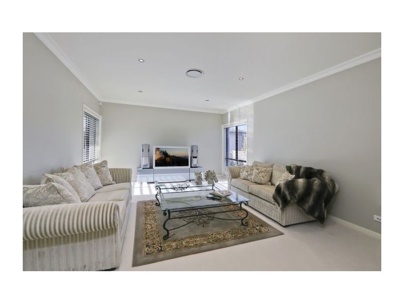 128 Gooraway Drive, Castle Hill NSW 2154