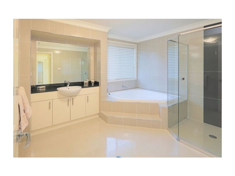 128 Gooraway Drive, Castle Hill NSW 2154