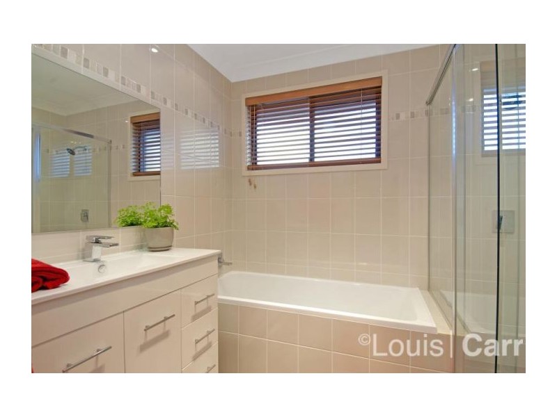 1 Wychwood Place, Castle Hill NSW 2154