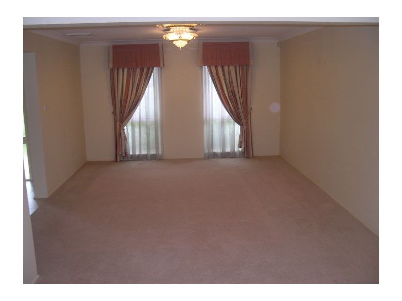 3 Mowbray Cl, Castle Hill NSW 2154