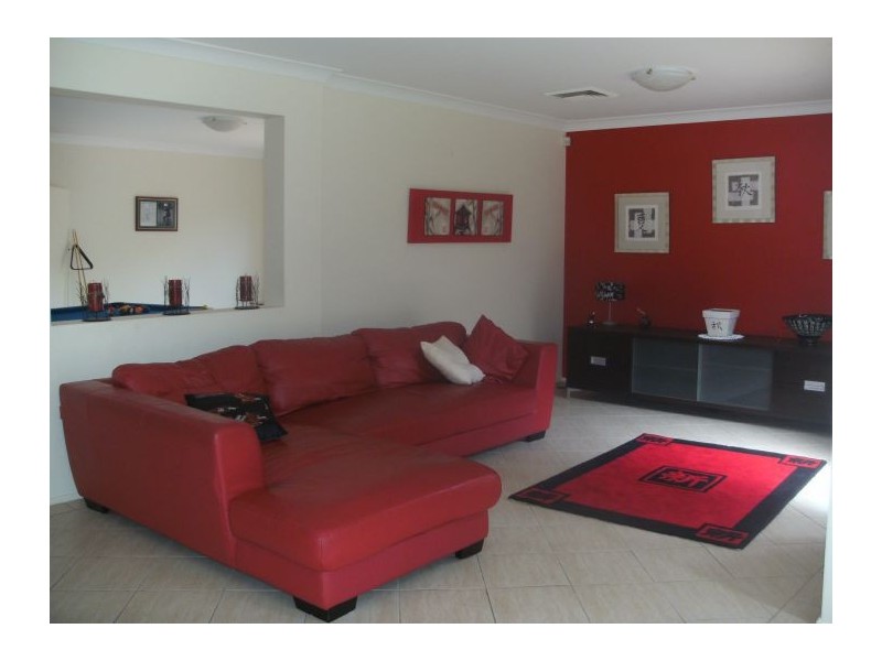 33 Armine Way, Beaumont Hills NSW 2155