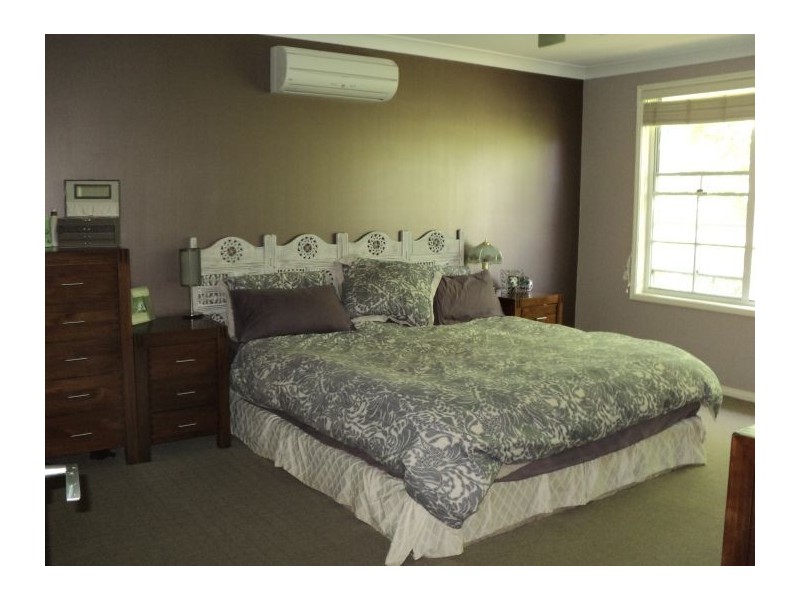 25 Gooraway Drive, Castle Hill NSW 2154