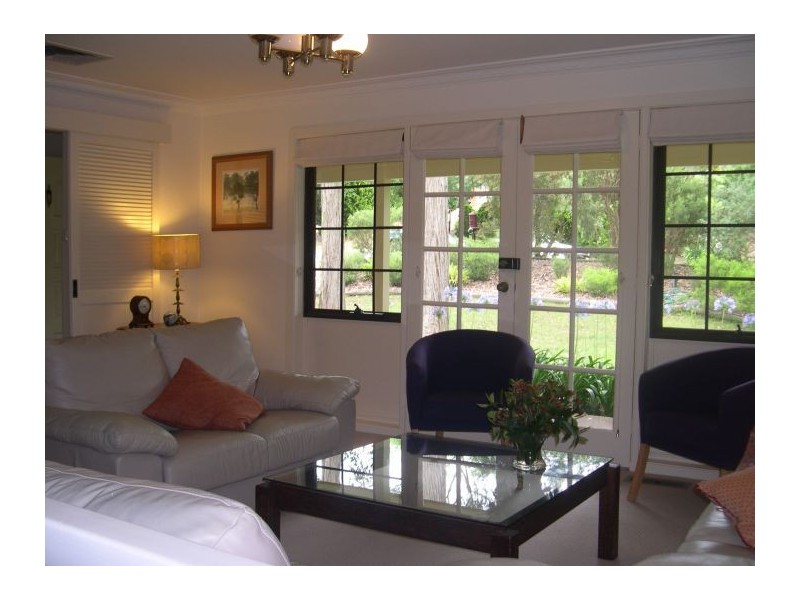 24 Francis Greenway Dr, Cherrybrook NSW 2126