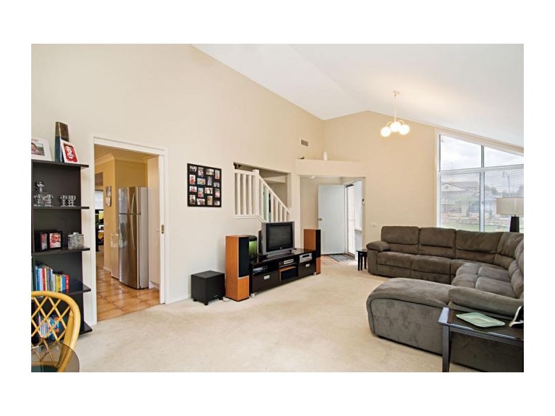 10 Arnold Janssen Drive, Beaumont Hills NSW 2155