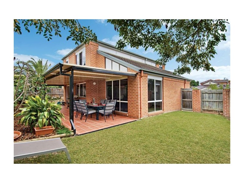 10 Arnold Janssen Drive, Beaumont Hills NSW 2155