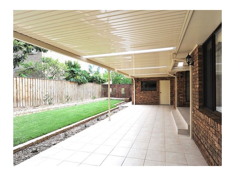 18 Macquarie Dr, Cherrybrook NSW 2126