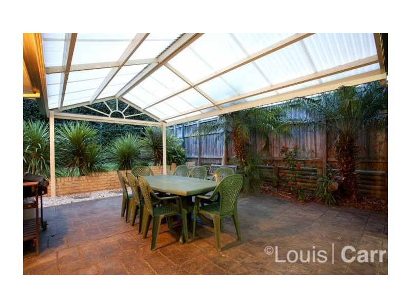 8 Fernleaf Crescent, Beaumont Hills NSW 2155