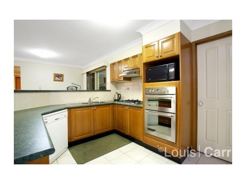 8 Fernleaf Crescent, Beaumont Hills NSW 2155
