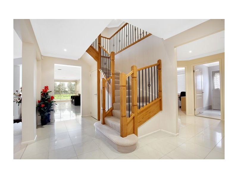 9 Lochton Place, Beaumont Hills NSW 2155