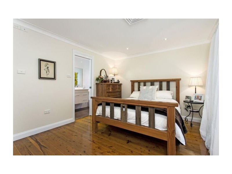 16 Virginia Place, West Pennant Hills NSW 2125