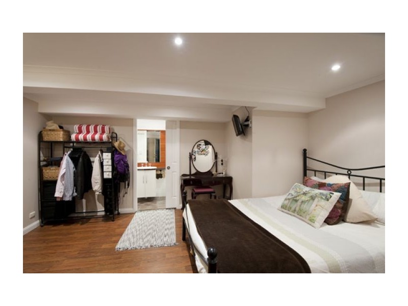 16 Virginia Place, West Pennant Hills NSW 2125