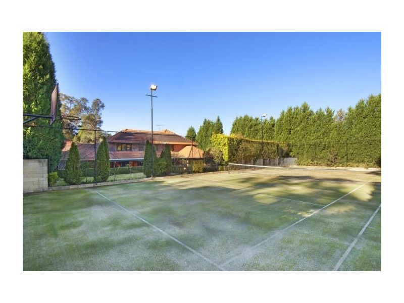 15 Carnarvon Avenue, Glenhaven NSW 2156