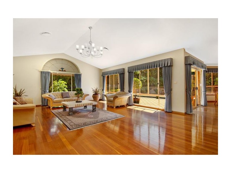 25 Deakin Place, West Pennant Hills NSW 2125