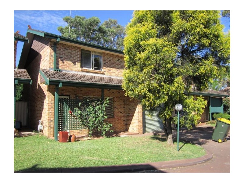 10/11 Stanbury Place, Quakers Hill NSW 2763