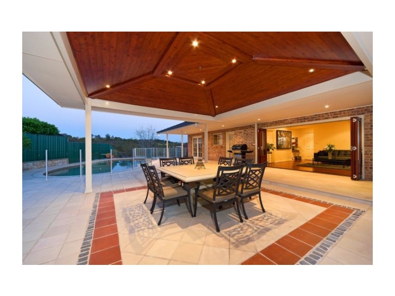 32 Redwood Close, Castle Hill NSW 2154