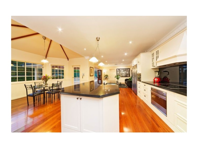 32 Redwood Close, Castle Hill NSW 2154