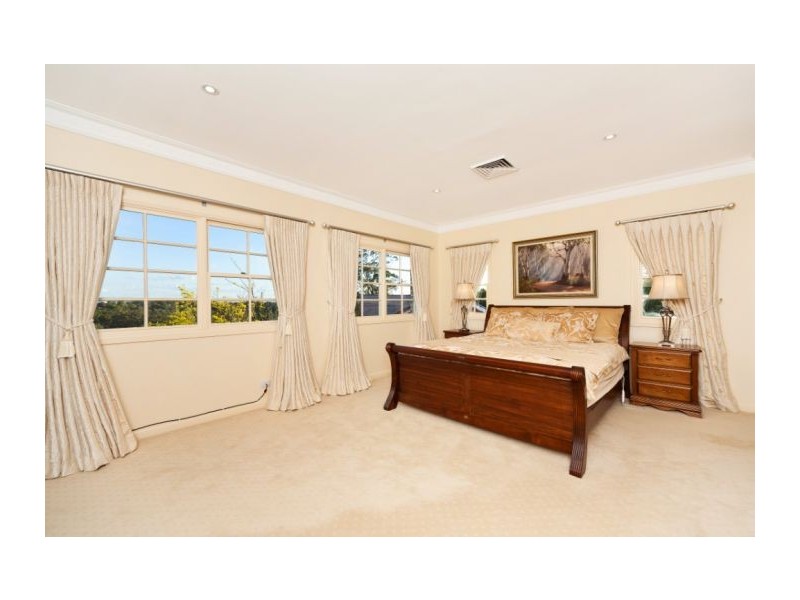 32 Redwood Close, Castle Hill NSW 2154