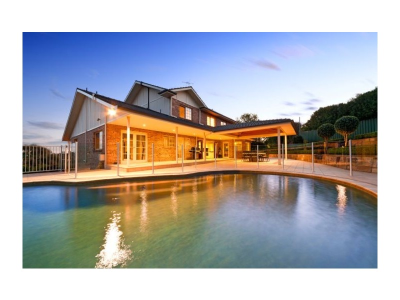 32 Redwood Close, Castle Hill NSW 2154