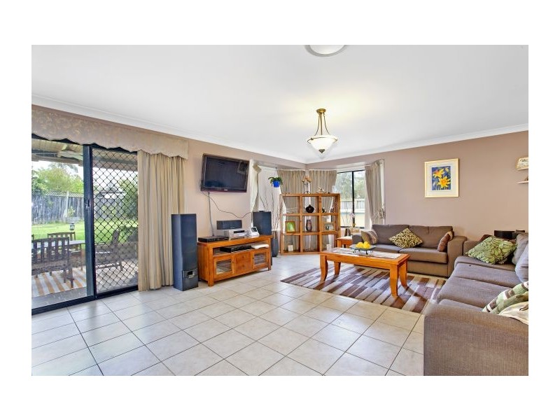 6 Java Place, Beaumont Hills NSW 2155