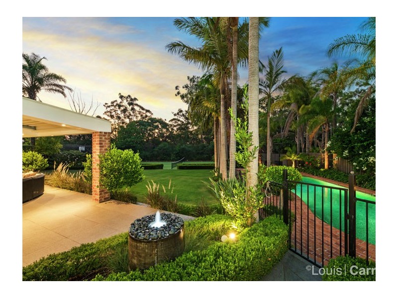 8 Eaglehawk Place, West Pennant Hills NSW 2125